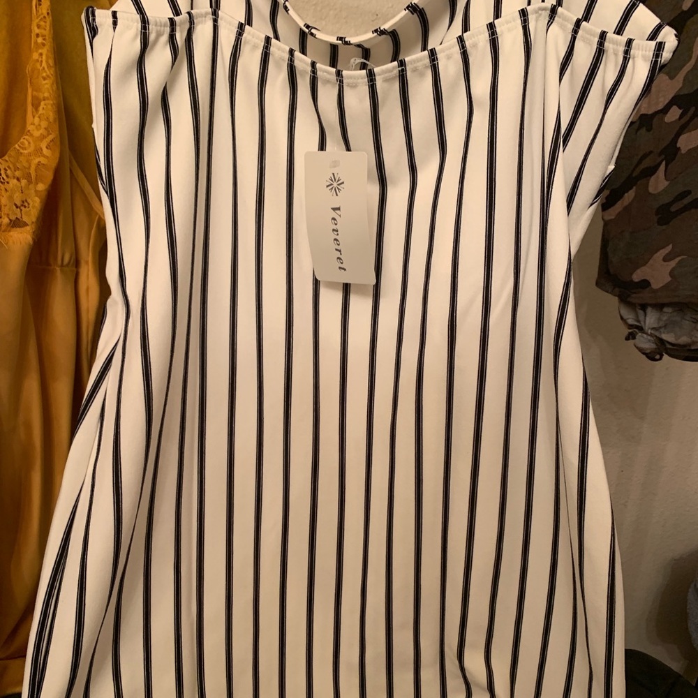 Dress - Picture 4 of 4